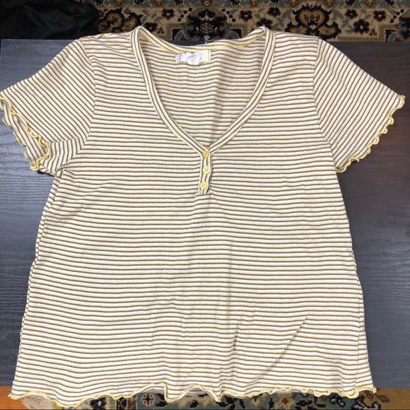 Box 3 Glitz Striped Baby Tee w Cabbage Hem - Picture 4 of 4